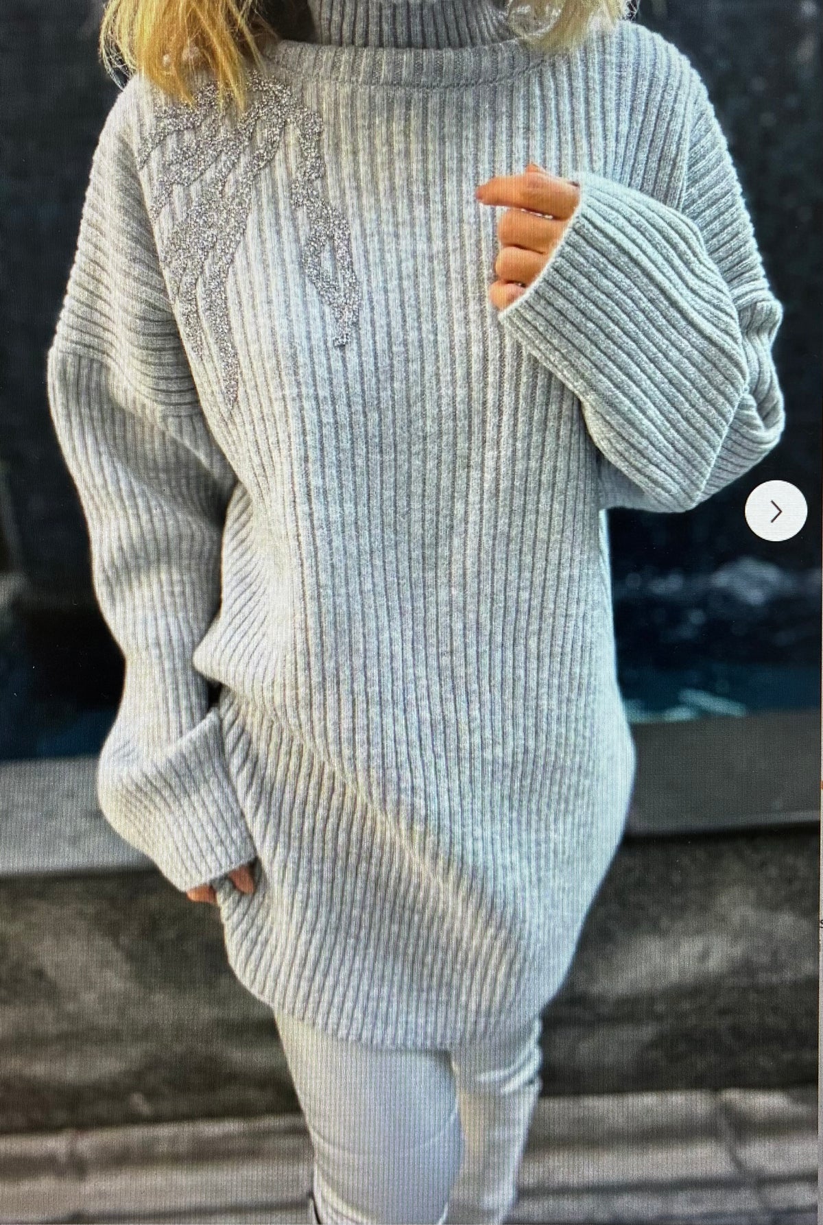 Women’s Gray Ribbed Knit Sweater with Crystal Detail – Cozy, Elegant & Chic Winter Fashion