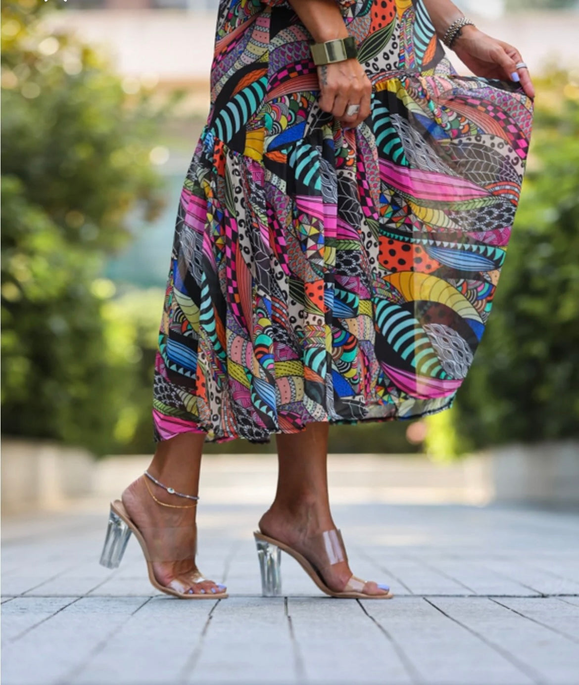 Vibrant Boho Breeze Midi Dress – Colorful Flowing Elegance